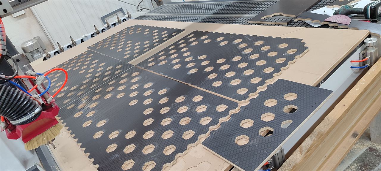 The first Plat4tent panels machined on a CNC